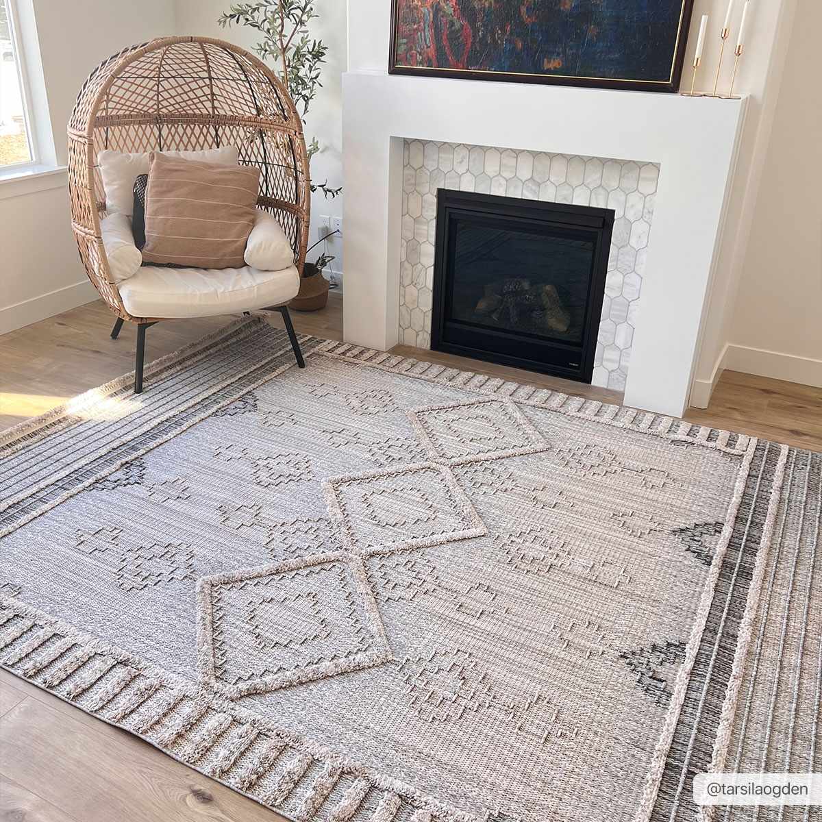 High-Low Textured Rustic Area Rug – Soft Polyester