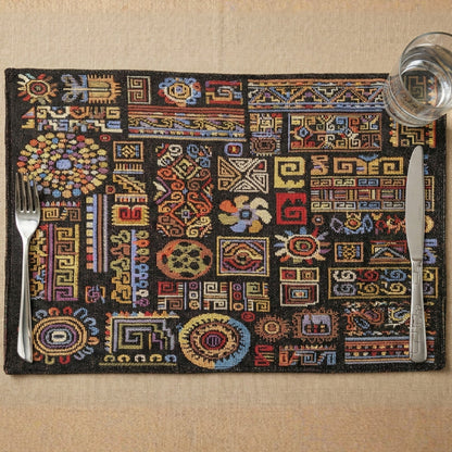 DaDa Bedding Set mit 4-teiligen ethnischen Ornamenten, geometrischen schwarzen Gobelin-Tischsets 33 x 48 cm (18118)