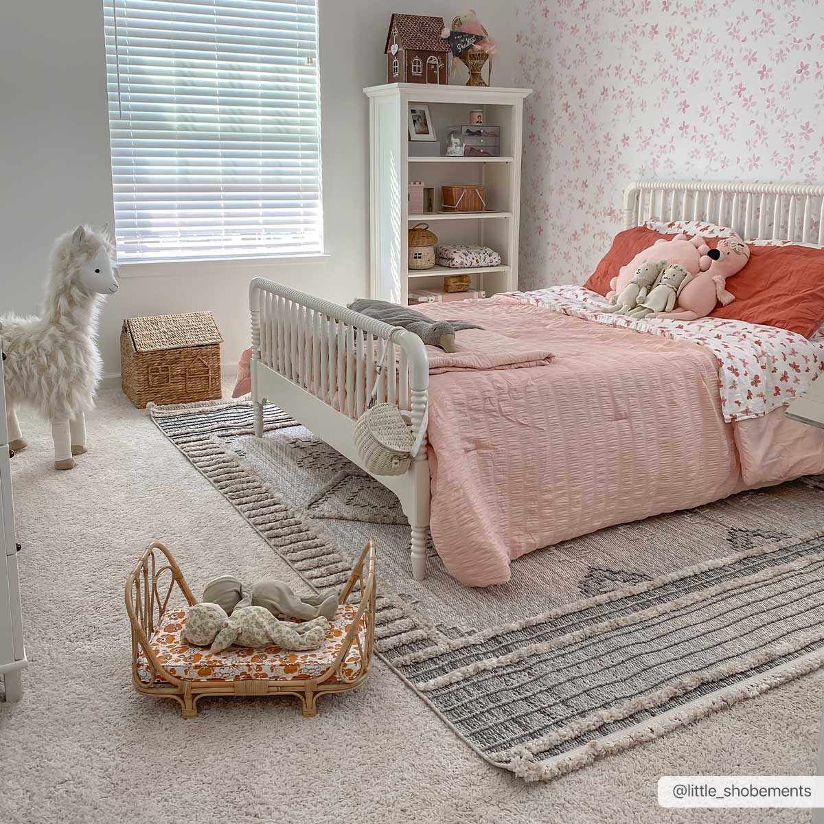 High-Low Textured Rustic Area Rug – Soft Polyester