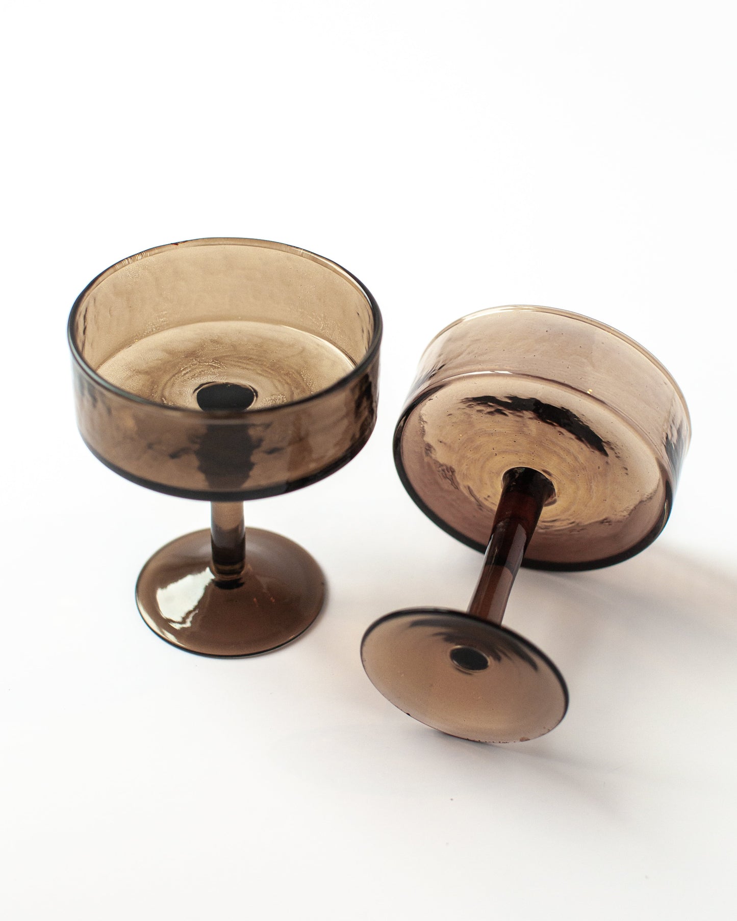 Handgeblasene gehämmerte Coupe Cocktailgläser (2er-Set)