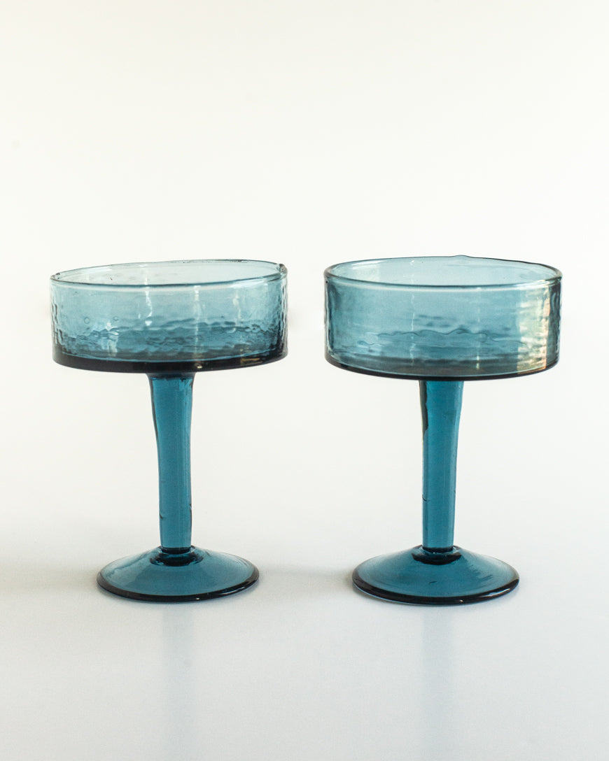 Handgeblasene gehämmerte Coupe Cocktailgläser (2er-Set)